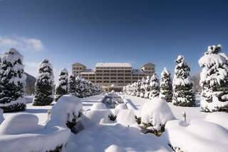 Курортные отели Qafqaz Riverside Hotel Габала-0