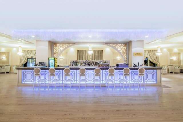 Курортные отели Qafqaz Riverside Hotel Габала-29